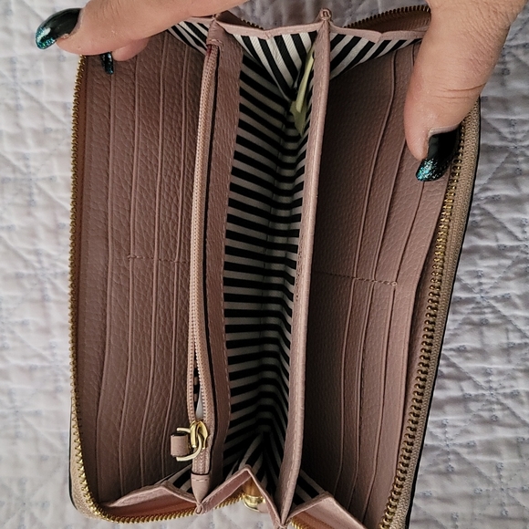 Kate Spade wallet - Picture 3 of 4